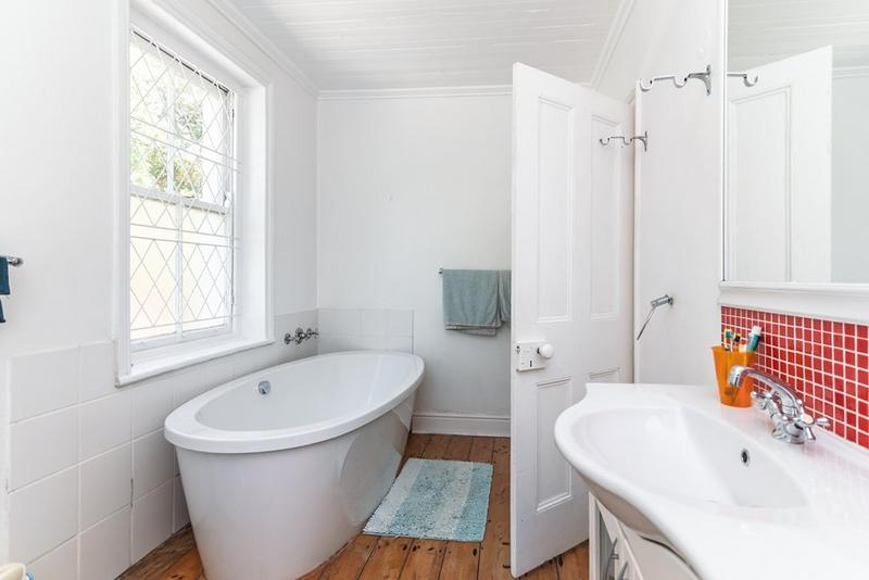 To Let 3 Bedroom Property for Rent in Kenilworth Western Cape